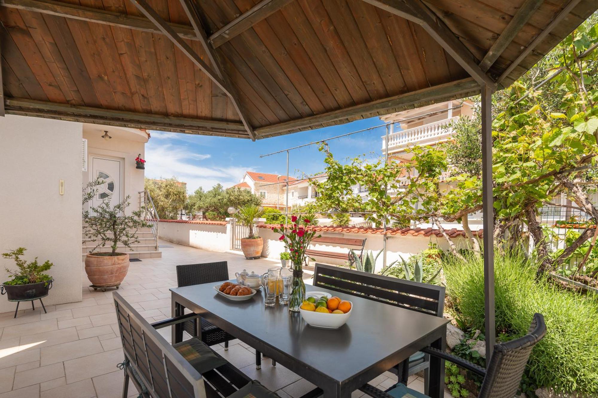 Apartments Tihi III Vodice Exterior foto